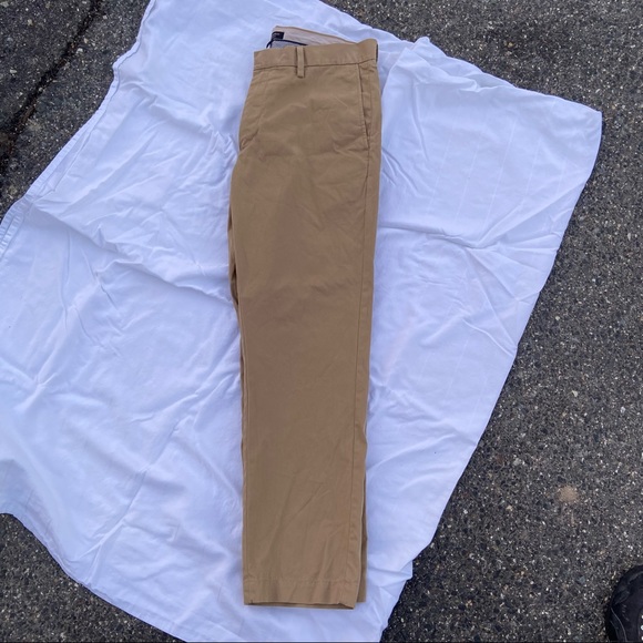 Banana Republic Men’s Emerson Straight Fit Flat Front Chino Pants 34” x 30” - Picture 3 of 4